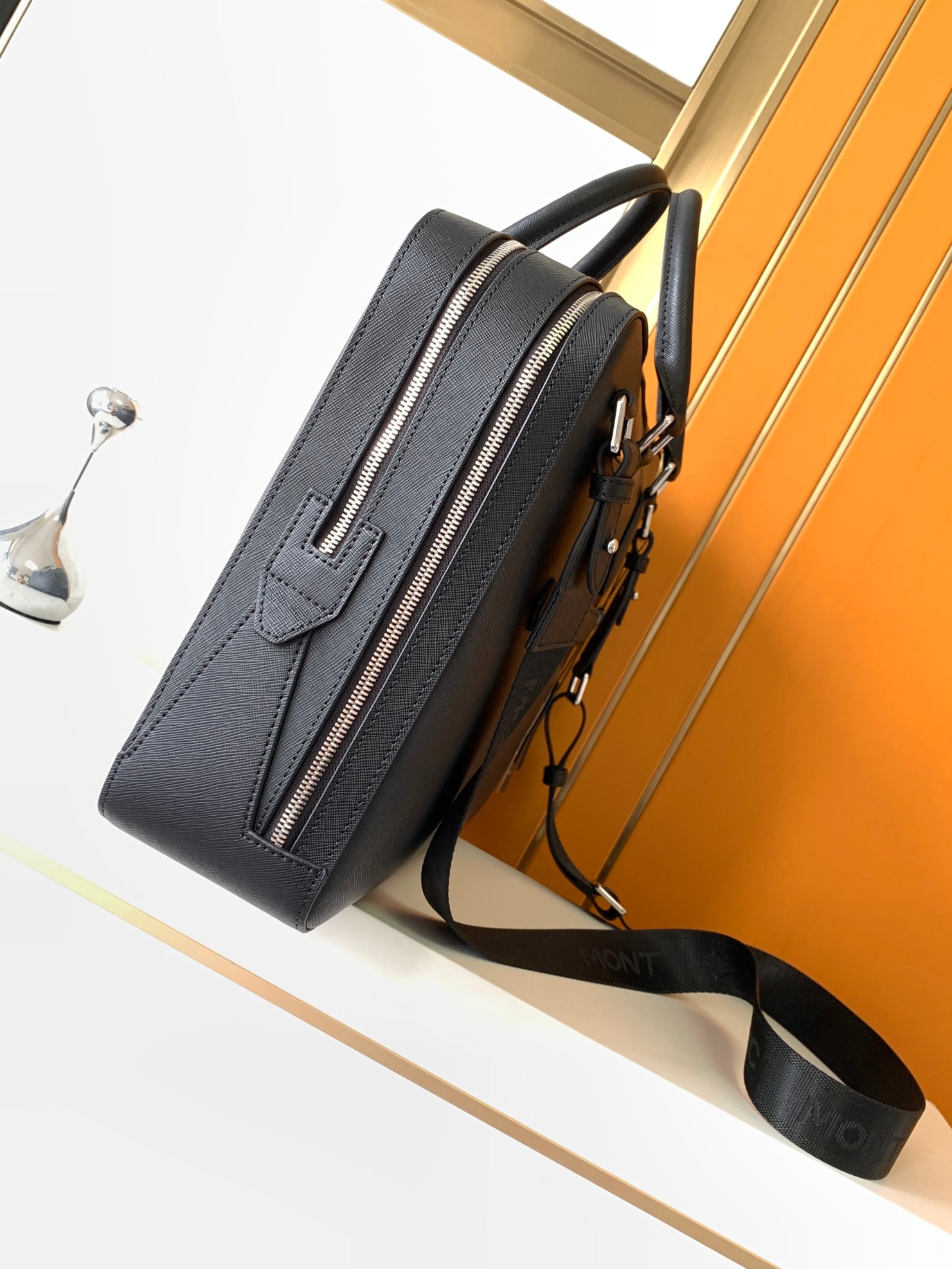 Borse a Mano di Lusso da Uomo, - Luxury Bags For Men recensione e prezzo