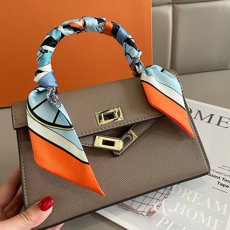 Sciarpa con tracolla stampata  - Luxury Bags Brands For Women recensione e prezzo