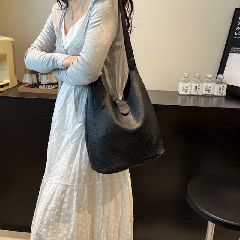 Elegante Borsa Fasciatoio da D - Luxury Bags Must Have recensione e prezzo